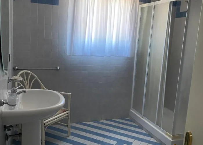 Bed and Breakfast H Ruins 3*